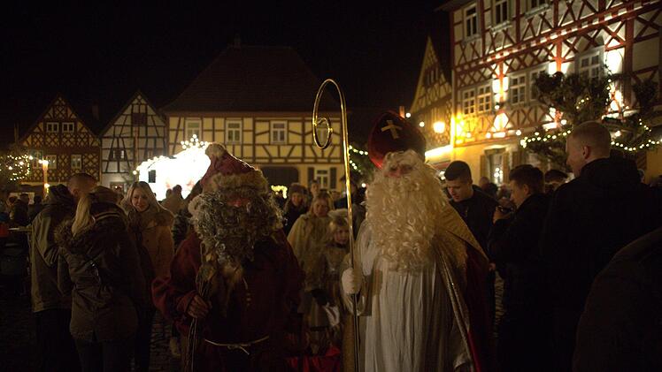 Impressionen vom Seßlacher Adventsmarkt.