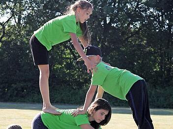 Ein besonderes Highlight war die Darbietung der Akrobatik-AG.  Fotos: Alexandra Kemnitzer