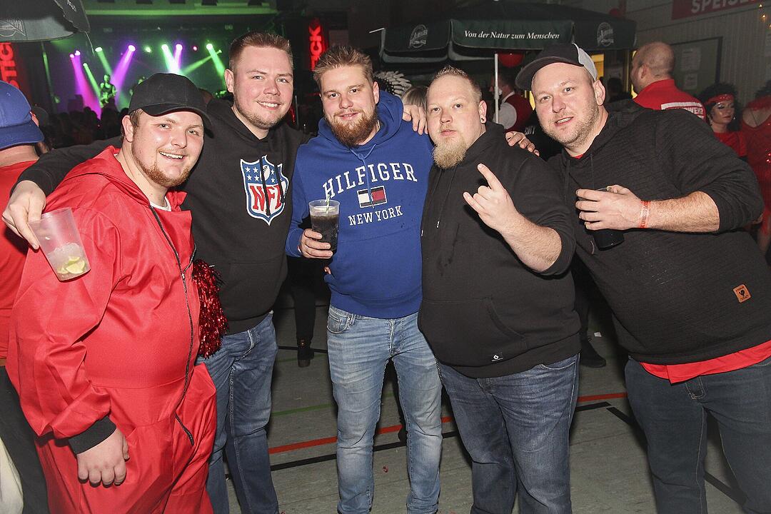 Faschingsparty vom Feinsten in der Stadthalle Stadtsteinach.