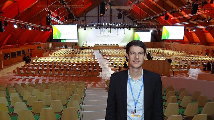Tilman Kiesel in einem der großen Säle der Klimakonferenz.  Fotos: privat
