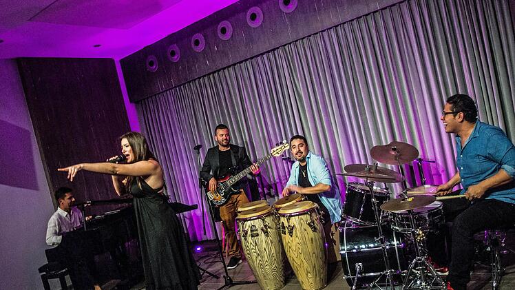 Das Bruno Böhmer Camacho bei seinem Coburg-Gastspiel (von links). Bruno Böhner Camacho, Maria Raquel, Juan Cmailo Villa, Samuel Torres und Rodrigo Villalon. Foto: Jochen Berger