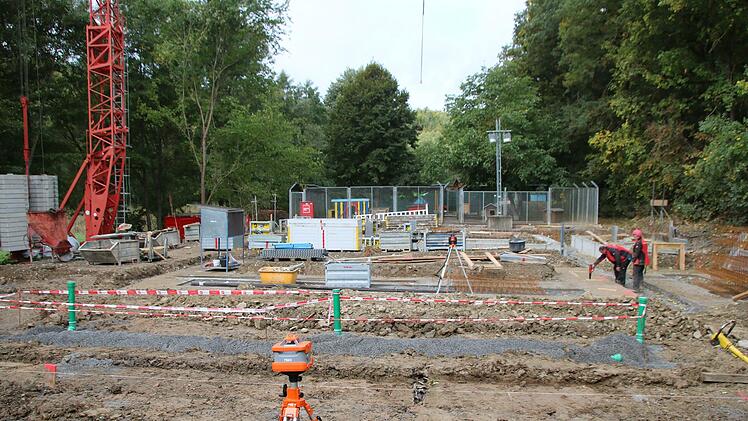 Das alte Hundehaus ist abgerissen, an gleicher Stelle entsteht das neue. Foto: Thomas Malz