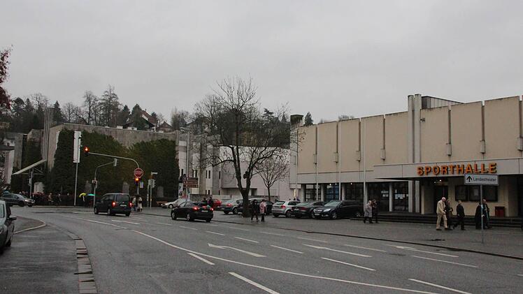 Die Angersporthalle neben dem Kongresshaus ist in die Jahre gekommen. Ein Ersatzbau soll woanders entstehen, und neben das Kongresshaus soll laut Kastner ein Hotel.