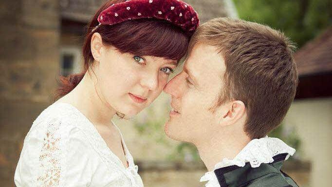 Romeo (Franz Steiner) und seine Julia (Lucia Knäpper). Foto: privat