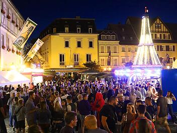 Ohne die  historische Kulisse der Kulmbacher Innenstadt wäre das Altstadtfest ein x-beliebiges Fest - genau wie das Bierfest, das 2018 nach einjährigem Exil in die Altstadt zurückgekehrt ist. Foto: Monika Limmer