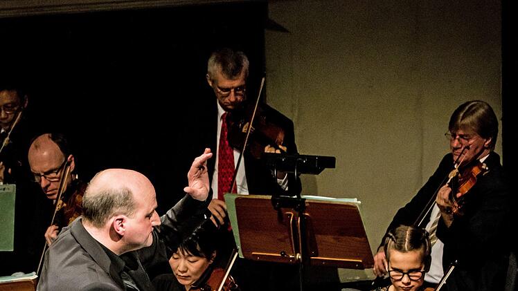 Impressionen vom Mitmachkonzert im Landestheater Coburg: Wenn junge Talente gemeinsam mit Profis auftreten.Foto: Jochen Berger