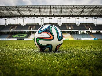 In insgesamt 10 Stadien finden die Spiele der Fußball EM 2024 statt.