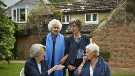 Maggie Smith, Joan Plowright, Eileen Atkins, Judi Dench (von links) in "Tea with the Dames" Foto: Mark Johnson