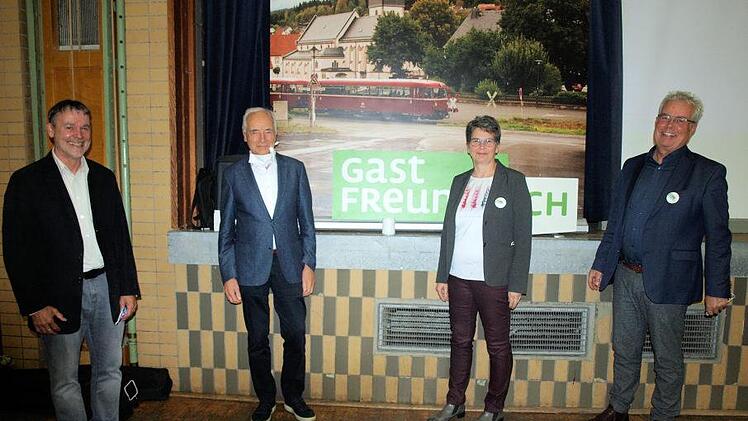 Sie waren die Moderatoren der Zukunftswerkstatt: Von links Bürgermeister Gerhard Wunder, Rainer Kober, Sabine Nuber und Landschaftsarchitekt Raimung Böhringer.