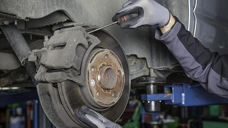 Welche Rechte und Pflichten hat man als Fahrzeughalter einer Werkstatt gegenüber?