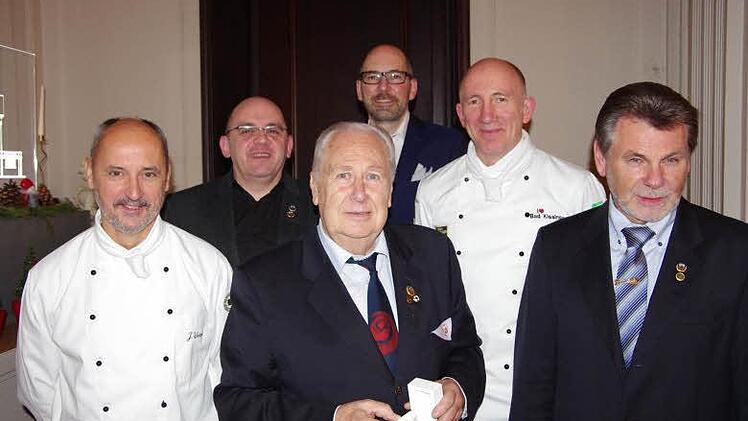 Geehrt wurden (v. l.) Johannes Werner, Wolfgang Hämmelmann, Josef Schmitt, Jochen Wehner, Michael Seufert, Erich Matejsek.