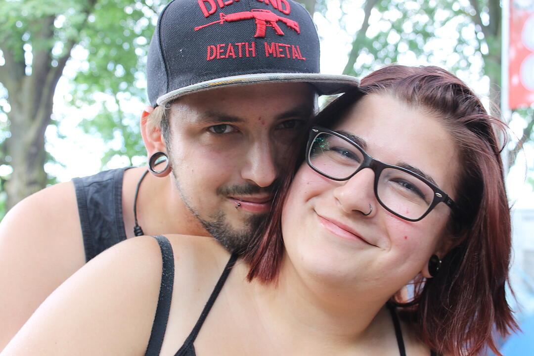 Liebe liegt in der Festivalluft: Verliebte bei Rock im Park