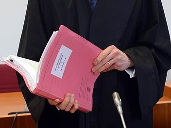 Der "Schloofbaa"-Streit ist beendet. Ein Rechtsanwalt war vor dem Landgericht Bayreuth mit seiner Forderung nach Schmerzensgeld abgeblitzt. Der Jurist hatte die dialektale Äußerung eines früheren Jobcenter-Mitarbeiters über sich als ehrverletzende Äußerung empfunden. Foto: dpa