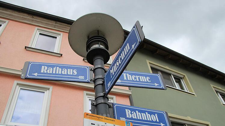 Der Tourismus in Bayern läuft langsam wieder an: Hotels und Ferienunterkünfte dürfen Ende Mai wieder öffnen. Auf einige Aktivitäten wie beispielsweise einen Thermenbesuch müssen Gäste allerdings noch verzichten.  Foto: Tobias Kindermann/Archiv