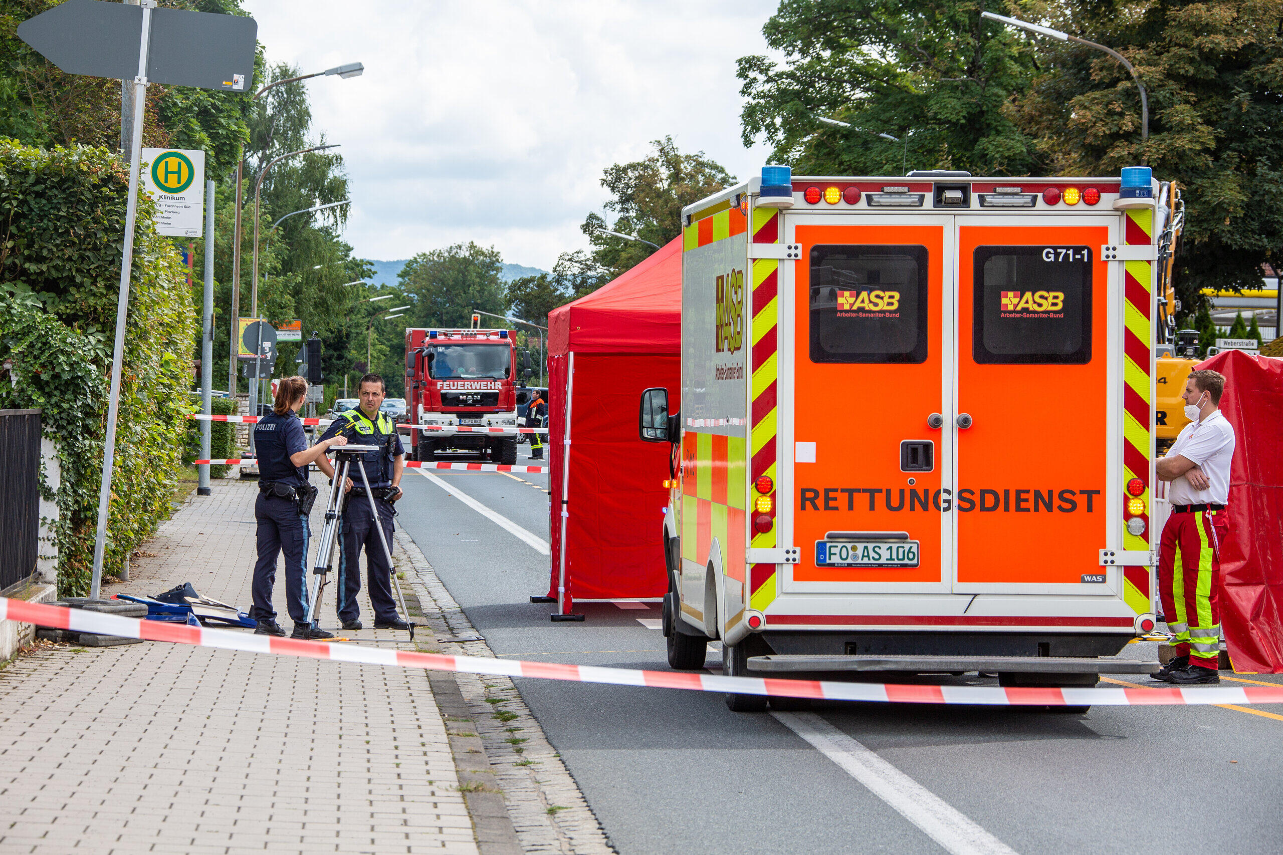 todlicher unfall in forchheim seniorin 84 von lkw erfasst frau verstirbt an der unfallstelle