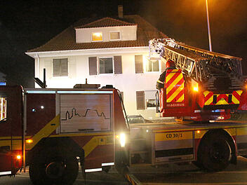Feuer in Mehrfamilienhaus in Coburg