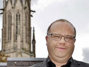 Pfarrer Gerd Greier (43) leitet jetzt als Nachfolger von Thomas Keßler die Bad Kissinger Pfarreiengemeinschaft "Jesus - Quelle des Lebens". Er wirkte zuvor viele Jahre in Hofheim. Foto: Sigismund von Dobschütz