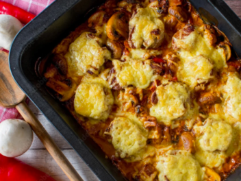 Überbackener Kürbis-Tomaten-Auflauf