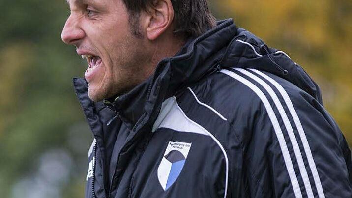 Nach zuletzt zwei Niederlagen möchte die SpVgg Jahn Forchheim um Trainer Michael Hutzler in der Landesliga Nordwest wieder in die Spur finden. Am Samstag (15 Uhr) geht es zum TSV Abtswind.  Foto: René Ruprecht
