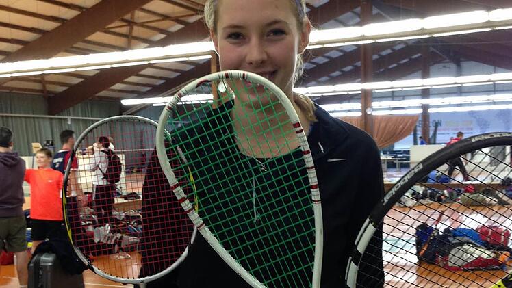 Die Tschechin Zuzana Severinová setzte sich in der Klasse B durch, dem zweitstärksten Feld der 88 teilnehmenden Frauen. Die Ausrüstung für alle vier Sportarten musste sie aus Prag mitnehmen.  Foto: Daniel Ruppert