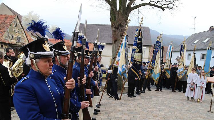 Die Ehrung der Gefallenen in Leutenbach Foto: Franz Galster