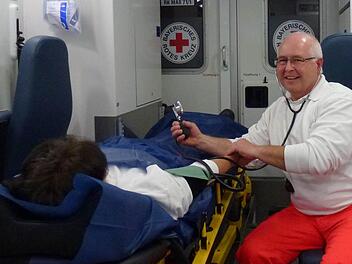 Reiner Katzenberger ist hauptberuflicher Rettungssanitäter. Sein Wissen gibt er ehrenamtlich bei Erste-Hilfe-Kursen weiter. Foto: Reiner Katzenberger