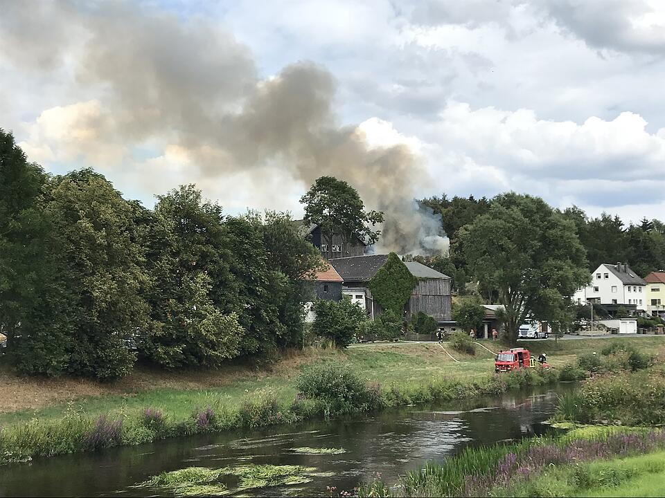 Brand auf Bauernhof in Unterkotzau