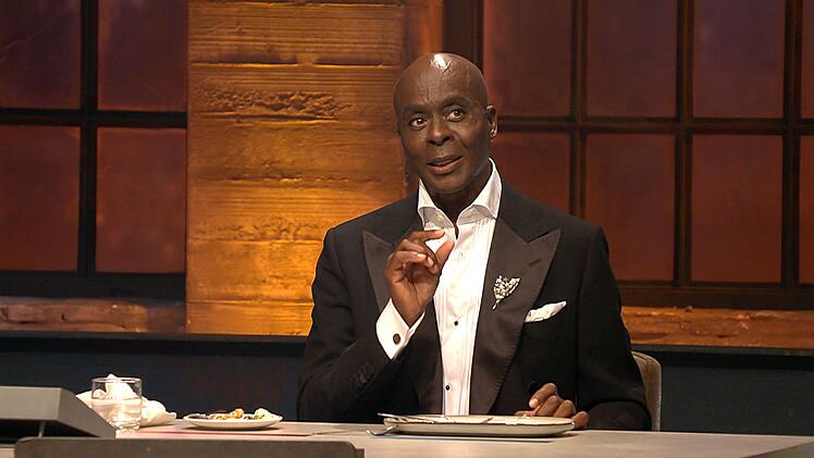 Gastjuror Bruce Darnell liebt es zu genie&szlig;en. Aber wehe, wenn es ihm nicht schmeckt. Bei "Grill den Henssler" (VOX) versalzte ihm eine Nachspeise die gute Laune.