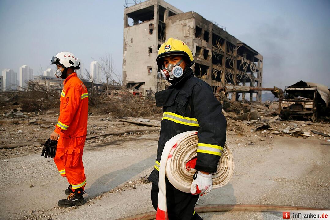Huge explosion rocks Chinese port city of Tianjin