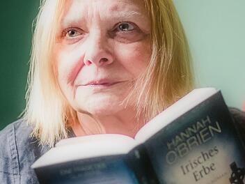 Hannelore Hippe veröffentlicht als Hannah O'Brien Irland-Krimis. Foto: privat