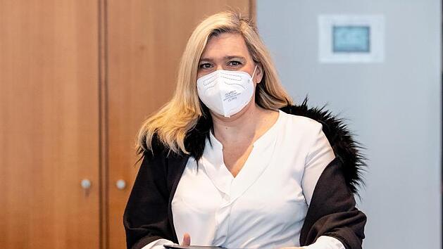 Bamberg: Melanie Huml (CSU) offenbar in umstrittene Masken-Deals verwickelt - "windiges Material"