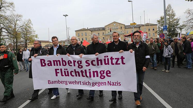 Die Gegendemonstranten waren in großer Überzahl. Foto: Barbara Herbst