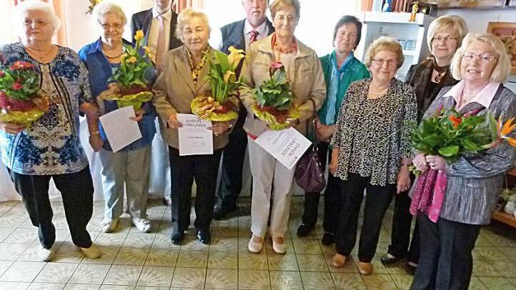 Anlässlich der Hauptversammlung des Marienvereines Niederfüllbach wurden diese Mitglieder geehrt oder zu Ehrenmitgliedern ernannt.  Foto: Lothar Weidner