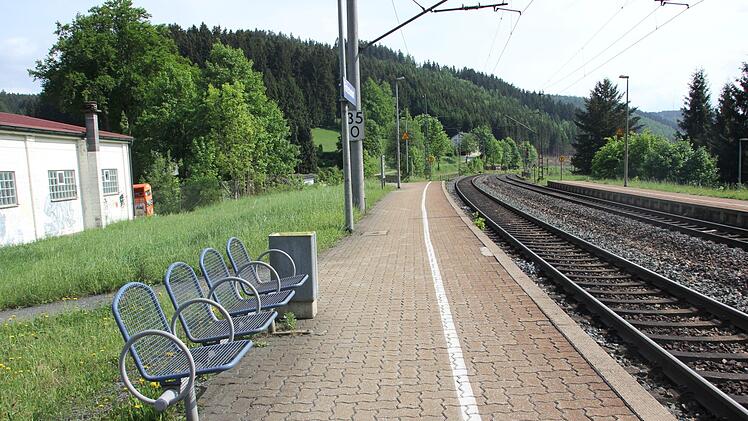 Impressionen vom Bahnhof Förtschendorf - aufgenommen im Sommer 2018. Foto: Andreas Schmitt