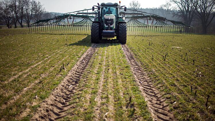 Gülle wird verantwortlich gemacht für Nitrat im Grundwasser. Landwirte sind bereit Einschränkungen zu akzeptieren - wenn sie für sie fachlich nachvollziehbar sind.