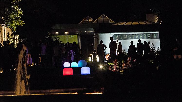 Impressionen der Coburger Museumsnacht: Kleiner Rosengarten mit KunstvereinFoto: Jochen Berger