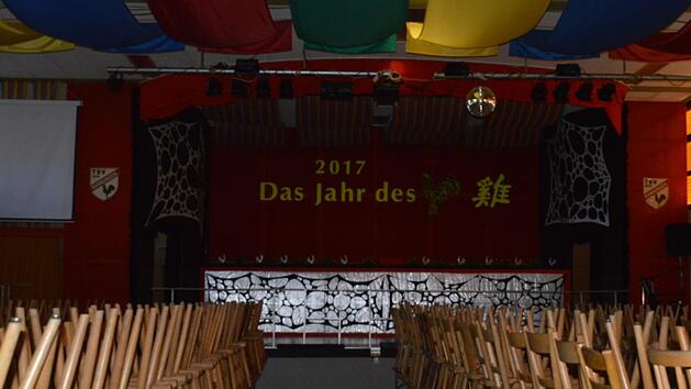 Die TSV-Mitglieder sind beunruhigt: Wenn die Mehrzweckhalle irgendwann saniert oder gar neu gebaut wird, f&auml;llt der G&uuml;cker-Fasching erst mal aus. Isolde Krapf