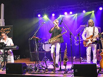 Die Tribute-Band "Century's Crime" begeisterte mit den Songs der britischen Band "Supertramp" rund 300 Gäste des Kulturamts Haßfurt live in der Stadthalle in Haßfurt.Ulrike Langer