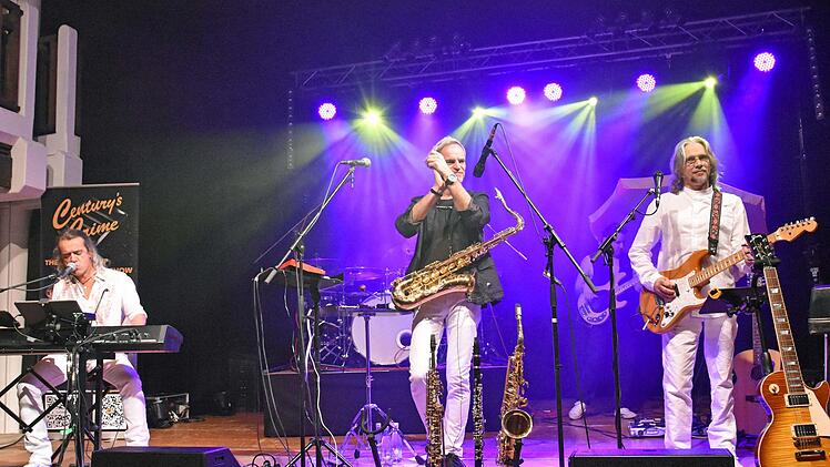 Die Tribute-Band "Century's Crime" begeisterte mit den Songs der britischen Band "Supertramp" rund 300 Gäste des Kulturamts Haßfurt live in der Stadthalle in Haßfurt.Ulrike Langer