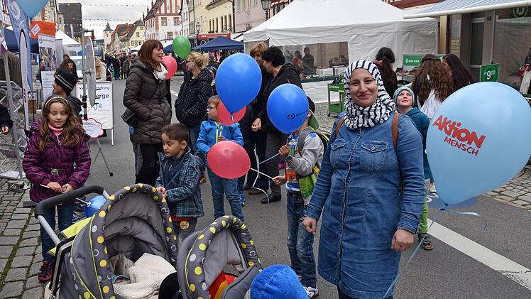 Das Haßfurter Straßenfest ist nach wie vor sehr beliebt bei Jung und Alt.
