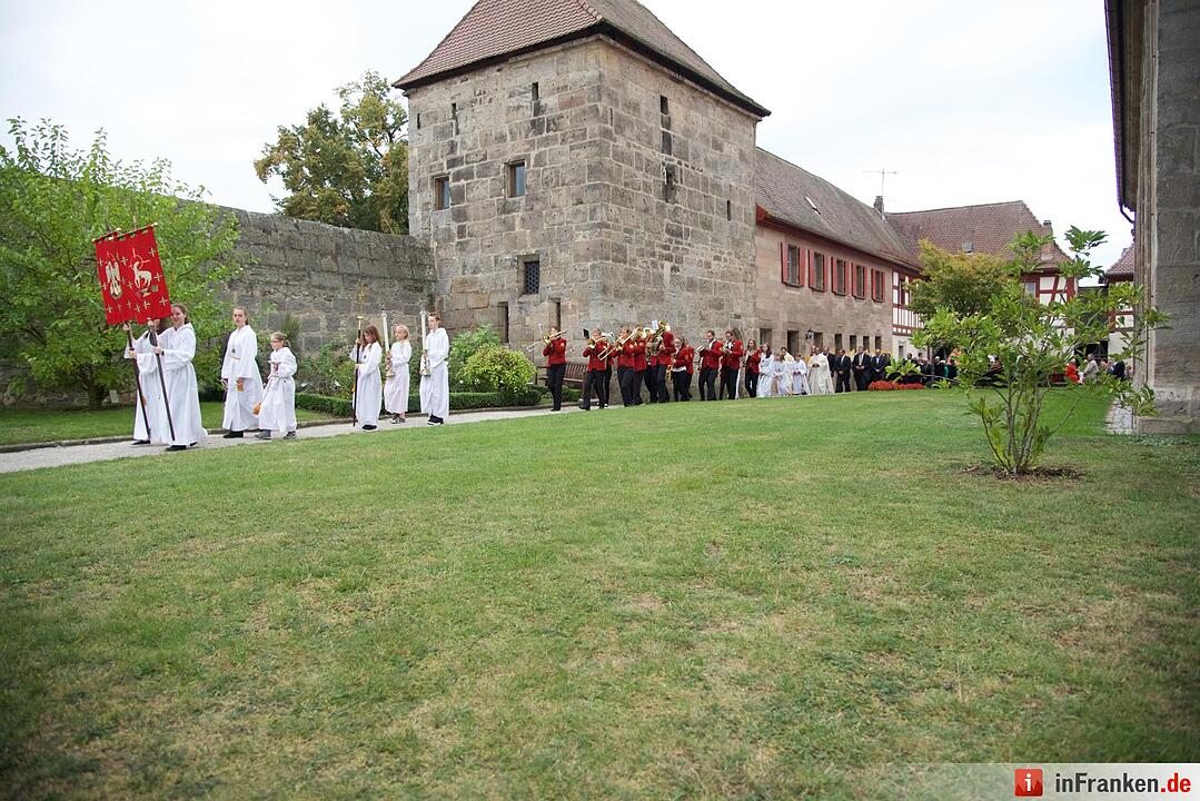 Nach einjähriger Kirchensanierung: Hannberg feiert die Wiedereröffnung der Wehrkirche der Pfarrei Geburt Mariens Hannberg