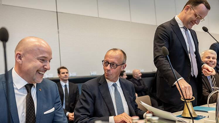 Sitzungen und Statements der Bundestagsfraktionen