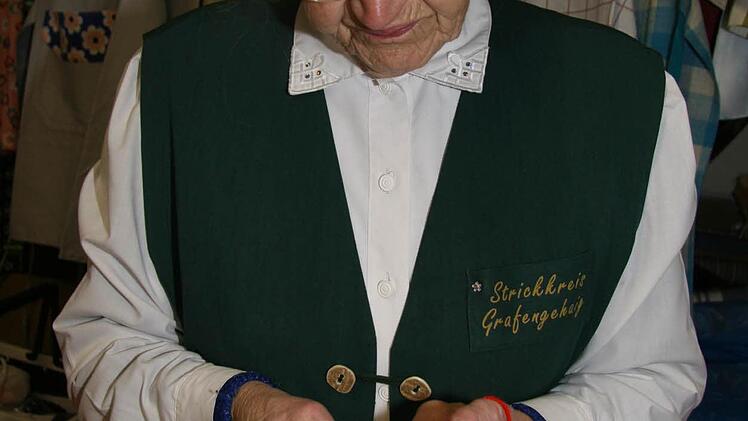 "Ich mach Püppla", erklärt Johanna Hübner und lässt aus einem Ring am Finger im Nu die kleine Püppchenform entstehen.