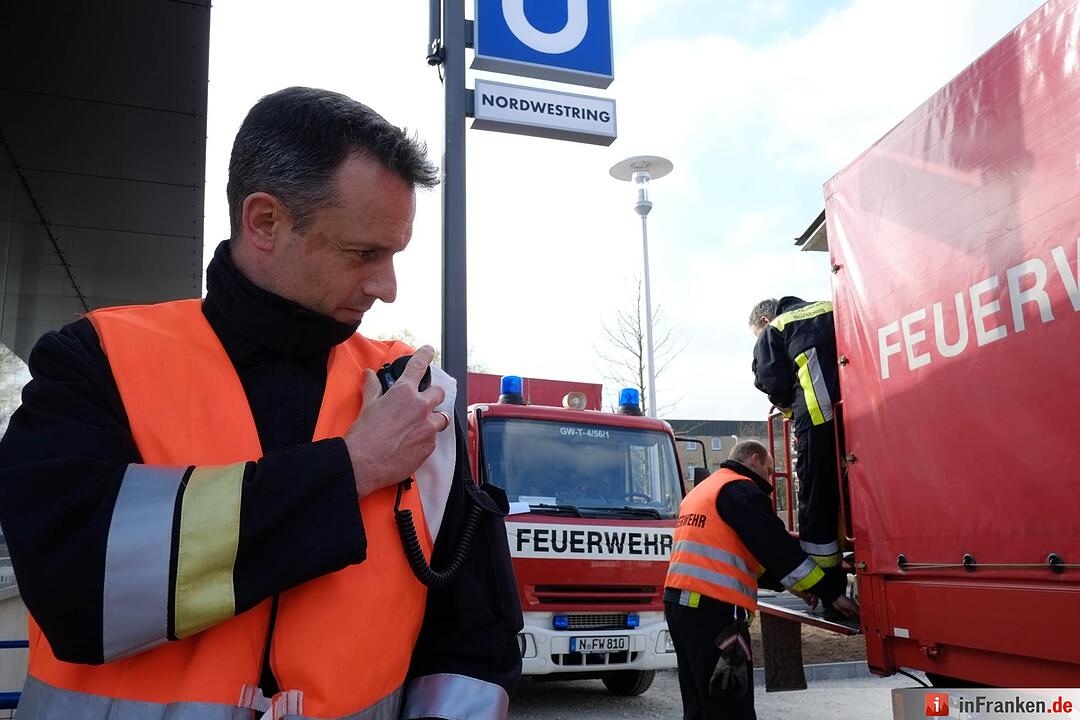 Feuerwehr probt Horrorszenario in der U-Bahn in Nürnberg