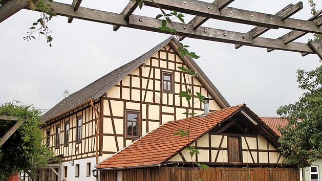 Die Grillhütte vor der "Oberen Wirtschaft" muss aus statischen Gründen abgerissen und durch einen Neubau ersetzt werden.  Foto: Günther Geiling