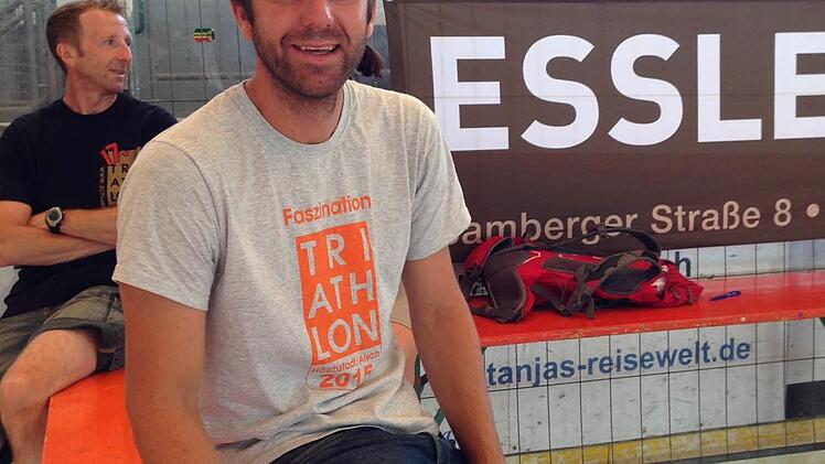 Tobias Dachwald, Lehrer an der Ritter-von-Spix-Mittelschule, kümmerte sich daru, dass einzelne Schüler in einer Staffel unterkamen.  Foto: Daniel Ruppert