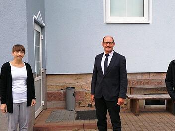 Bürgermeister Dieter Muth (Mitte) wird vertreten vom 2. Bürgermeister Roland Wehner und 3. Bürgermeisterin Maria Knüttel. Foto: Wolfgang Saam