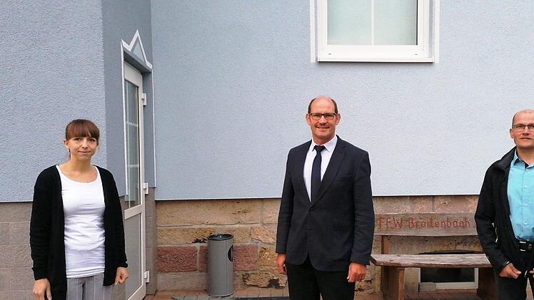 Bürgermeister Dieter Muth (Mitte) wird vertreten vom 2. Bürgermeister Roland Wehner und 3. Bürgermeisterin Maria Knüttel. Foto: Wolfgang Saam