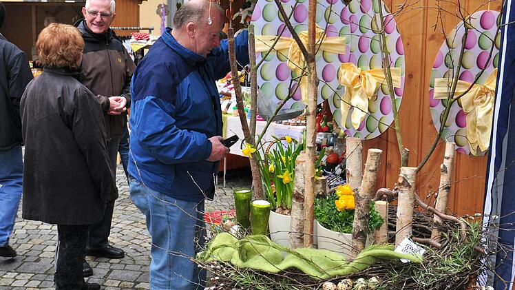 Dekorationsartikel für das bevorstehende Osterfest bot der 20. Ostermarkt der Hobbybastler in Haßfurt am vergangenen Samstag.