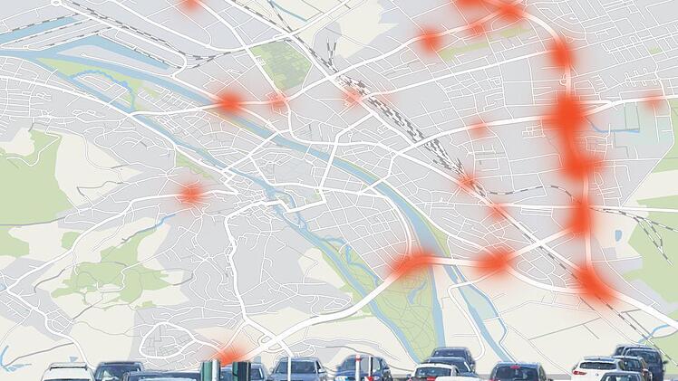 Es ist vor allem der Berliner Ring, der in der "Fieberkarte" der Verkehrszunahme als Problemzone auffällt. Der Vergleich der Fahrzeugfrequenz  zwischen 1997 und 2015 (jeweils in den Morgenstunden) belegt aber auch für den Münchner Ring, den Torschuster und den Regensburger Ring eine deutliche Mehrbelastung.  Quelle: Stadt Bamberg/Openstreetmap     Grafik: Micho Haller